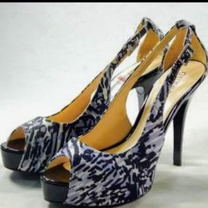 Guess platform peep toe pumps
